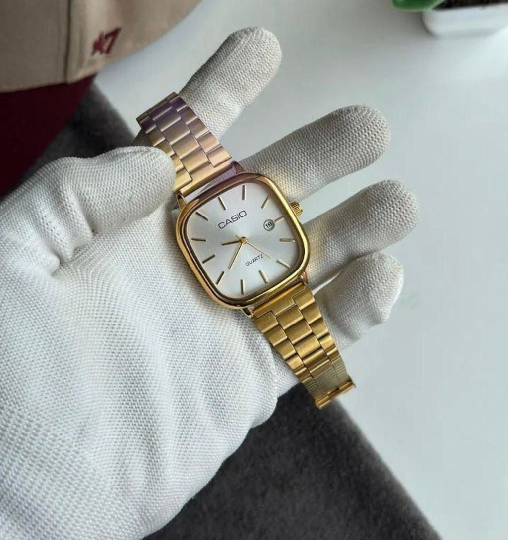 CASIO GOLD AND WHITE FOR WOMEN